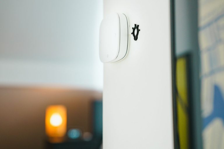 MQTT czy HTTP w IoT – różnice, bezpieczeństwo i wybór protokołu